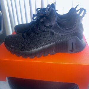 Women’s Nike Free Metcon 6 Black/black *brand new* sz9